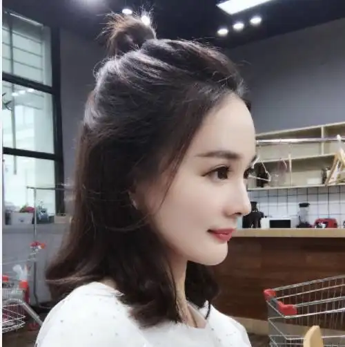 撞衫撞脸撞闺蜜,卓亨瑜碰瓷杨幂给她出场费了么