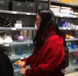 张柏芝母子逛超市被叹不容易小儿子萌坐购物车