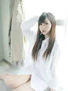 求助这个漂亮妹子叫什么