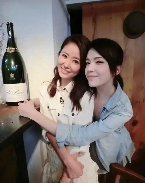 女明星回应闺蜜恋情的教科书版本来了
