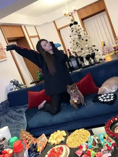 阿娇晒北京豪宅内景,装饰高级品味独特,闺蜜周扬青默契复刻同款