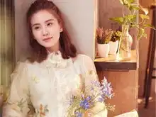 诗诗生娃验证闺蜜情,产房奢华只是铺垫,干妈现身后大家大呼吃惊