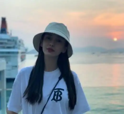 杨颖娱乐圈的四位好闺蜜,全是大佬级别人物,唯独最美的她早已不相往来