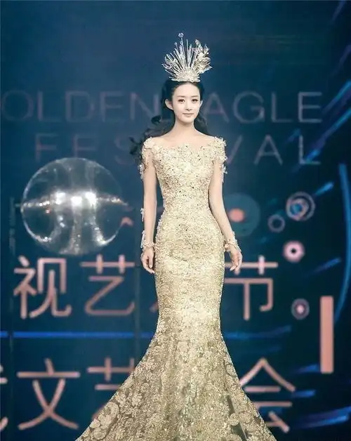 颖宝赵丽颖吐槽中餐厅,真朋友才敢这么说,黄老板请珍惜她