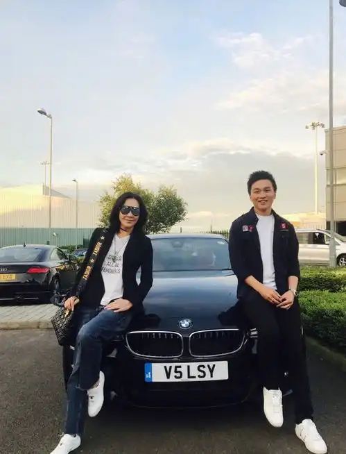 百亿富婆刘嘉玲住4亿豪宅戴千万珠宝,与情敌处成闺蜜