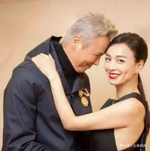 李诞说2021年的娱乐圈,给人的感觉就是少个朋友多条路,说得真对