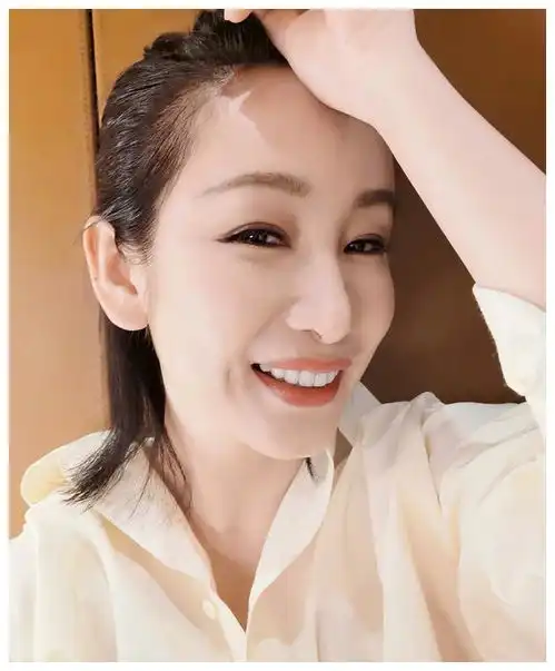 娱乐圈最好的闺蜜,秦海璐产后情绪低落,刘涛帮她照顾儿子7个月