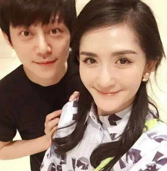 谢娜男闺蜜,赵丽颖男闺蜜,杨颖男闺蜜,看到杨幂竟是同一个人