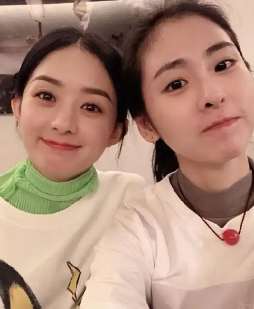 赵丽颖离婚后首录真人秀,闺蜜张碧晨去捧场,两人在孕期相互陪伴