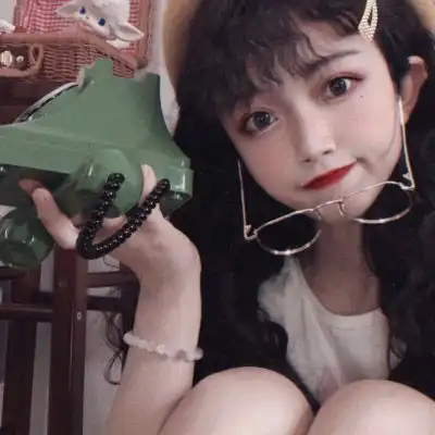 2019抖音最新最火闺蜜头像2019流行闺蜜头像一冷一疯