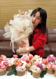 快乐家族发文为吴昕庆生安胎的谢娜也送上祝福