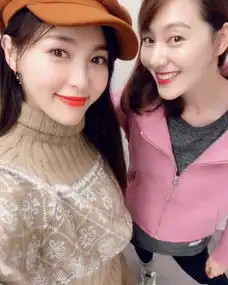 唐嫣晒与王冠合照笑容超治愈,与杨幂几次同台却零交流