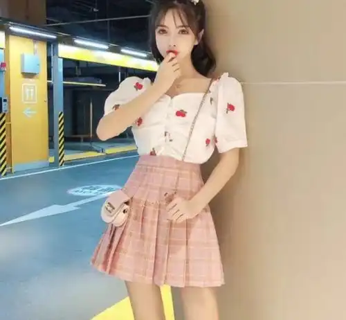 心理测试去闺蜜家,你会穿哪套衣服看目前有多少人喜欢你