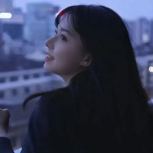点赞10w的ins头像图