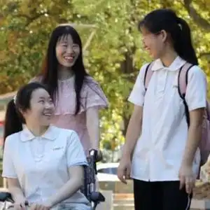 这对好姐妹的闺蜜情真让人暖心又羡慕