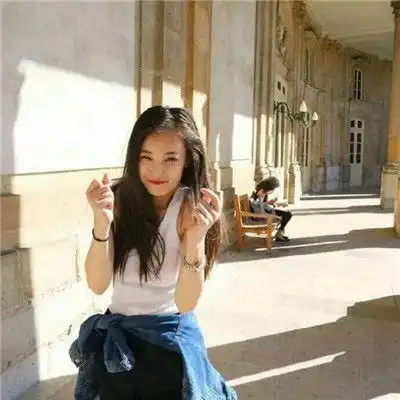 关于倪妮的可爱搞怪头像2018抱一抱就当从没在一起