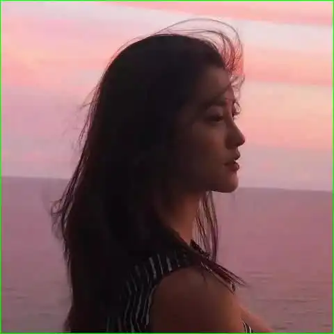 超美的闺蜜头像,一个像夏天,一个像秋天,却能把冬天变成春天