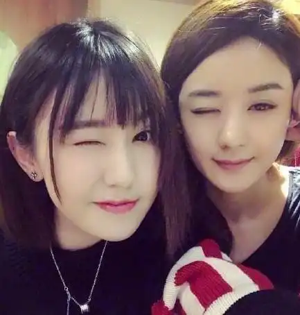 她和赵丽颖居然是这么铁的闺蜜,两人的关系这么好