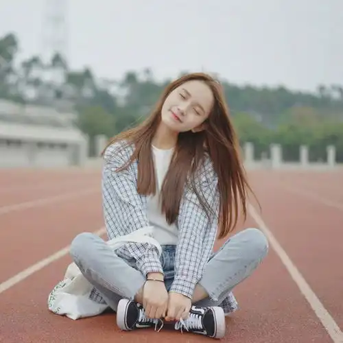 乡村学妹儿