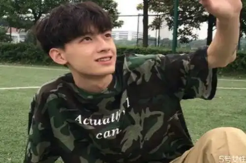 第一次约会女生带闺蜜是为什么约会女生带闺蜜什么意思