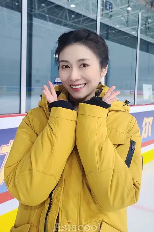 假日暖洋洋2开播俞思远饰演程潇闺蜜成为花滑队员