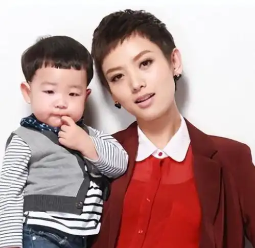 不藏了李晓峰承认与刘恺威恋情,女方离异带娃,曾是杨幂的闺蜜