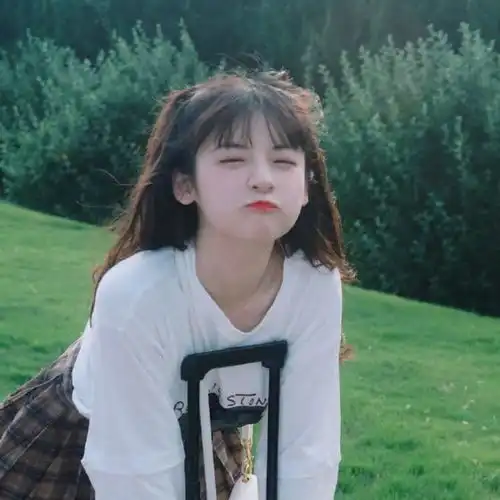 女生头像总之岁月漫长然而值得等待