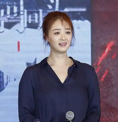 刘涛蒋欣再次同框,一个瘦成竹竿一个胖成球,差距大