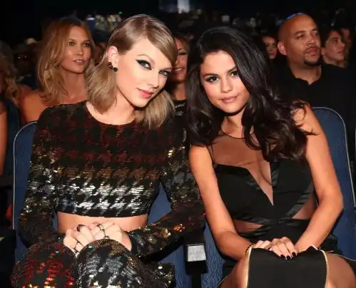selenagomez生日快乐,霉霉隔空传情再见比伯,往事不要再提