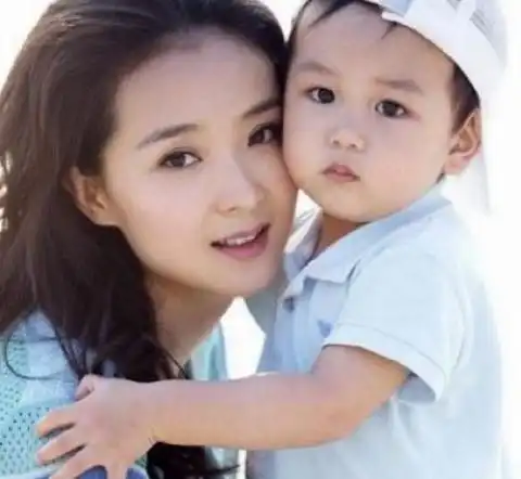 王艳富养儿子,郭晶晶穷养儿子,如今俩娃差距很明显