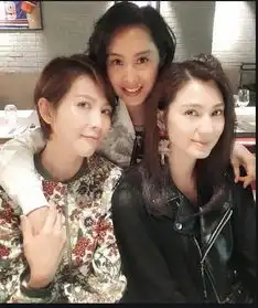 48岁洪欣真人长啥样看到生图下的颜值,网友张丹峰眼光真