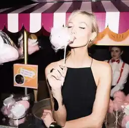这些拍照小玄机让你的闺蜜照堪比霉霉ins里的闺蜜天团