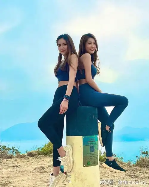 山海之间闺蜜同行,体验健身装之美