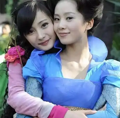 杨幂和刘诗诗冰释前嫌,是真闺蜜还是85小花为了巩固娱乐圈地位