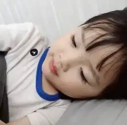 一组权律二头像点赞周末会有好事发生