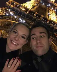 哈利波特纳威订婚巴黎铁塔下求婚女友成功