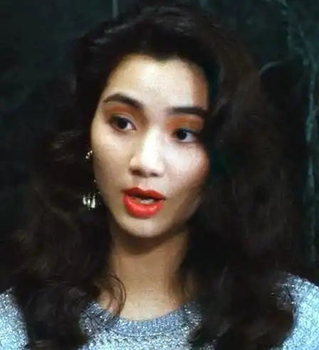 关晓彤长得超级像妈妈,刘德华女儿五官硬朗,蔡少芬女儿有点黑