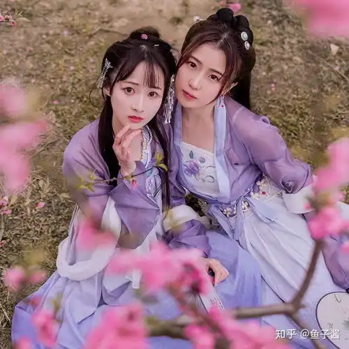 请友友推荐闺蜜汉服价格350左右