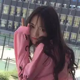 emmm,今天没有表情包,昨天那个要女生头像的,呐,看过来