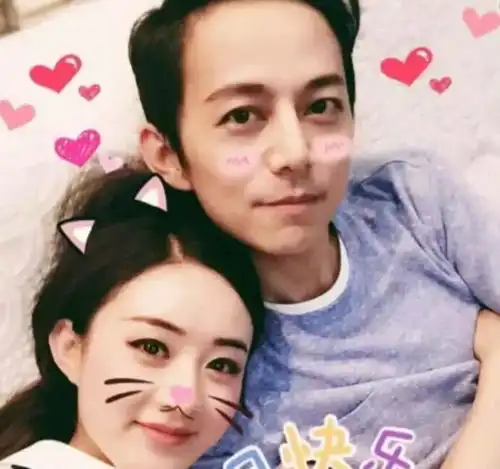 娱乐圈被何炅宠上天的三个女人,两位已是人妻,她最让人心疼