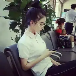亲,我需要三个人的闺密头像不要带字,要霸气拽的那种谢谢啦