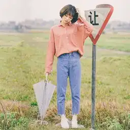 春季女士衬衫怎么穿好看小清新衬衫搭配文艺范十足