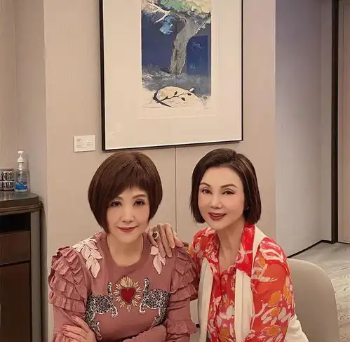 谢玲玲65岁生日派对,阔太们珠光宝气显奢华,霍英东二儿媳罕露面