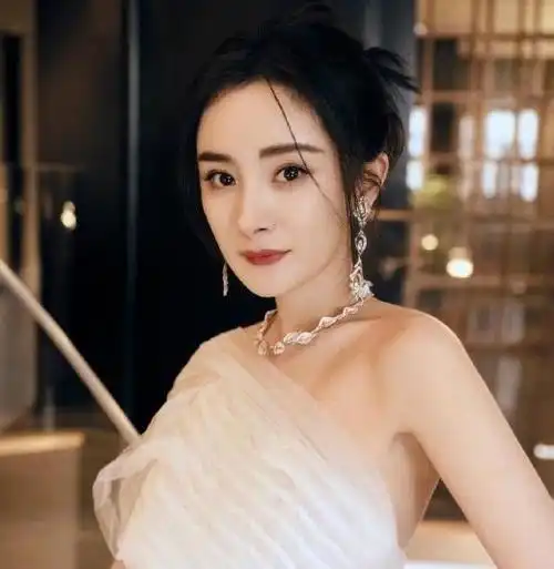历数杨幂4位圈内好闺蜜,次次都是撕破脸,堪称雌竞大师