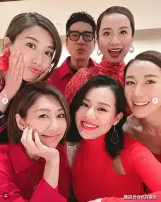 胡说八道会齐聚庆胡杏儿满40岁,杏儿开叉红裙现完美曲线