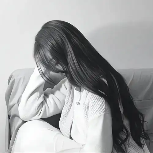伤感网名女生心碎霸气,究竟是谁伤的她这么深