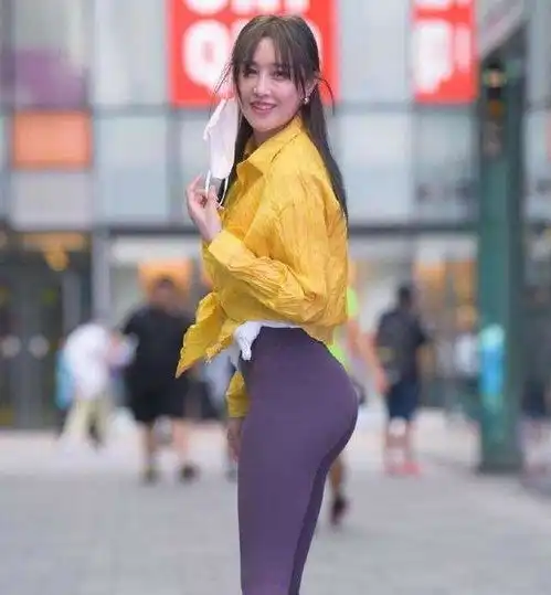 瑜伽裤带来百变气质,穿出干净清爽气息,凸显个人独有魅力