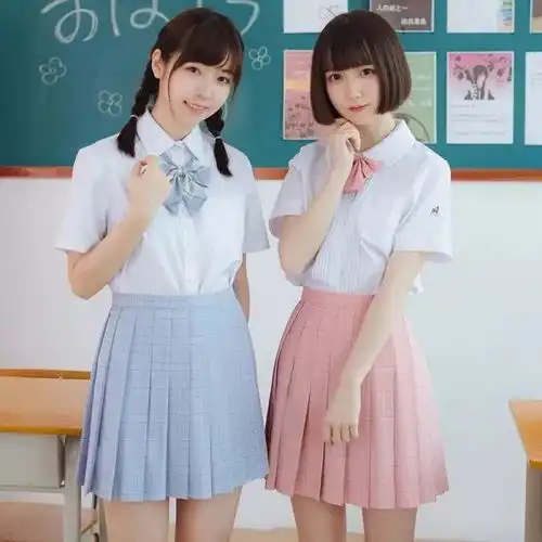 想找一条伴娘裙,让闺蜜以后也能日常穿