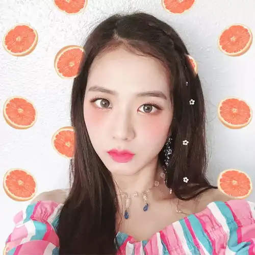 闺蜜头像她是全世界最可爱的人