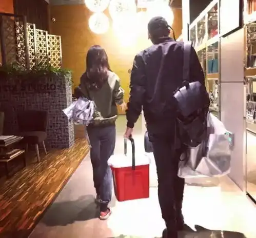这对高颜值cp也分手了,回应分手都这么温柔,还是熬不过三年之痒